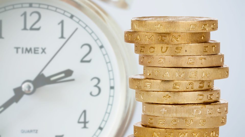 Wer sein Geld in Festgeld auf einem Konto anlegt, bekommt in der Regel gute Zinssätze